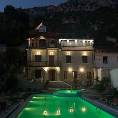 Villa Celaj “The Castle” Kruje Luaran gambar