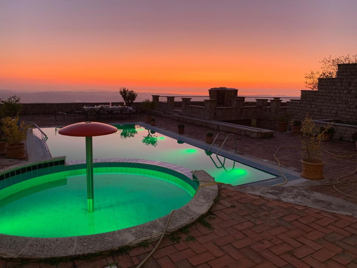 Villa Celaj “The Castle” Kruje Luaran gambar