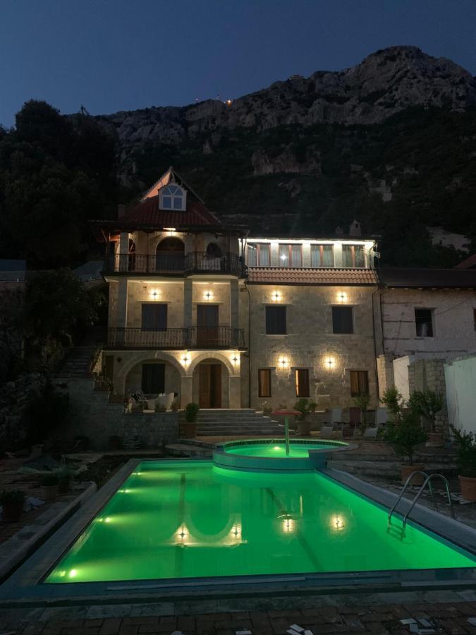 Villa Celaj “The Castle” Kruje Luaran gambar